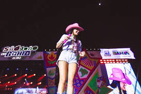 Ana Castela e Clayton & Romário sacudiram o São João da Bahia