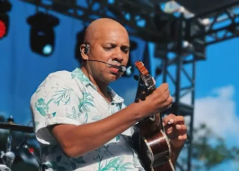 Cantor Anderson Leonardo, do Grupo Molejo, morre aos 51 anos, no Rio