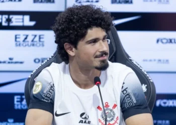 André Ramalho diz que recusou propostas da Europa por ‘peso’ do Corinthians