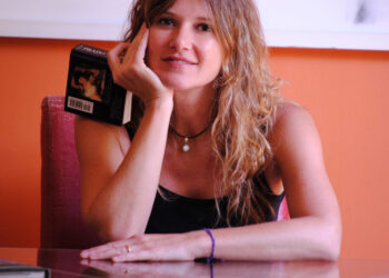 Instituto Cervantes traz escritora chilena Andrea Jeftanovic para a FLIPELÔ 2025