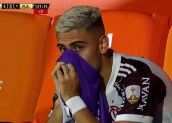Andreas Pereira revela uso de carro blindado após erro na final da Libertadores