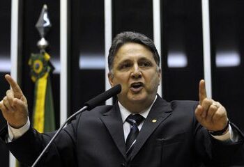 STJ mantém candidatura de Anthony Garotinho a vereador no Rio