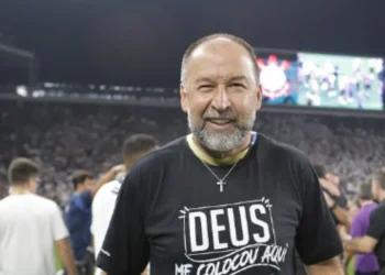 Augusto Melo admite iminente saída da presidência do Corinthians