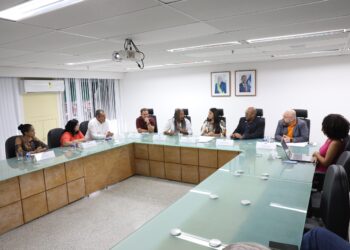 Avanços e desafios do Plano Estadual de Educação da Bahia são discutidos na SEC