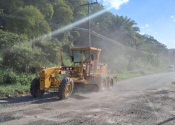 Obras de melhoramento e recuperação são iniciadas na BA-526, em Salvador