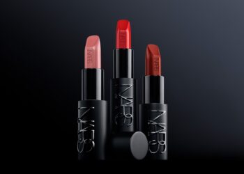 Nars apresenta nova coleção de batons, explicit lipstick