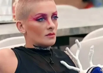 Participante do Big Brother argentino descobre que tem leucemia e decide permanecer no reality; entenda