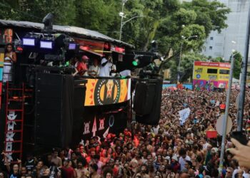 Veja a programação dos circuitos de Carnaval em Salvador nesta terça-feira