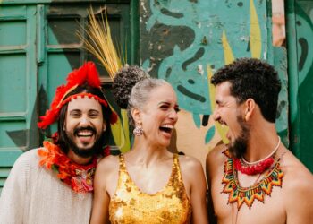 Iemanjá na Casa Rosa terá Bailinho de Quinta, Juliana Ribeiro, convidadas e DJs –