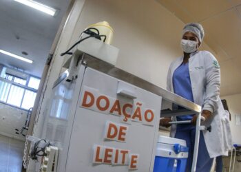 Maternidade de Salvador apresenta estoque crítico no Banco de Leite Humano