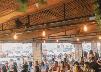 Bão celebra 9 anos com happy hour especial em Salvador