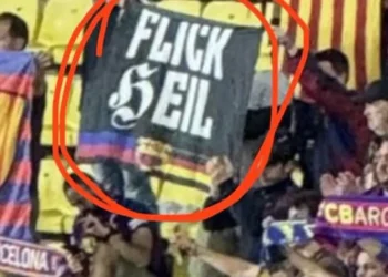 Barcelona é punido por bandeira nazista em partida diante do Mônaco