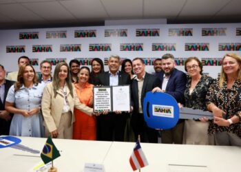 Governador se reúne com prefeitos em Salvador