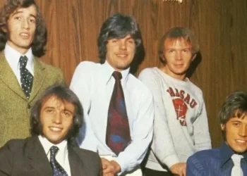 Morre primeiro baterista do Bee Gees, Colin Petersen, aos 78 anos