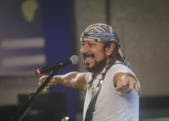 Bell Marques no Arrastão da Quarta-feira de Cinzas