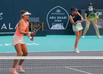 Bia Haddad e Luisa Stefani voltam a vencer e vão à semi em Abu Dhabi
