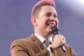 Bispo Bruno Leonardo faz show gratuito em Salvador; expectativa é de público com mais de 100 mil pessoas