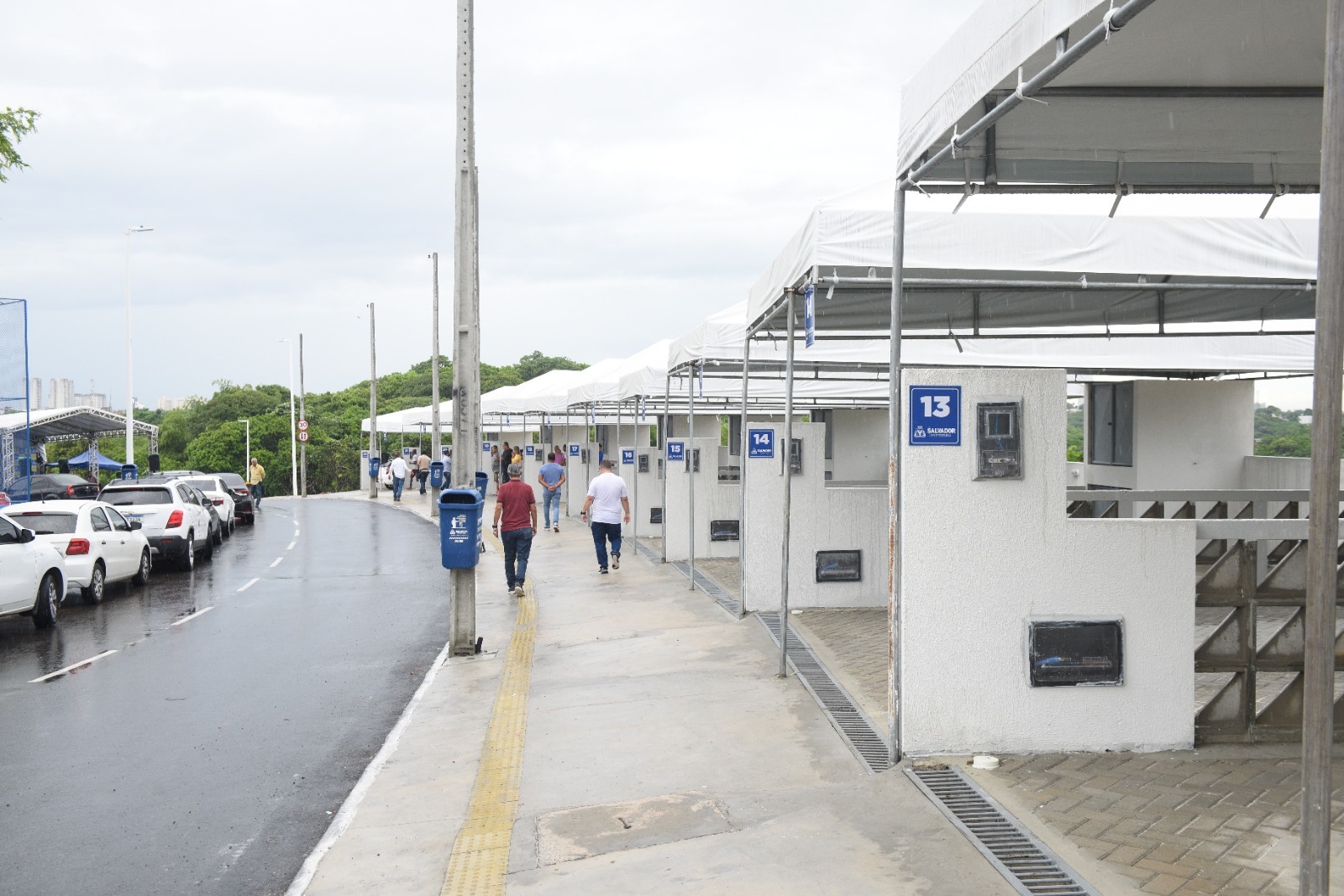 Prefeitura inaugura 22 boxes de lava-jato em mais uma etapa da requalificação da Estrada do Curralinho