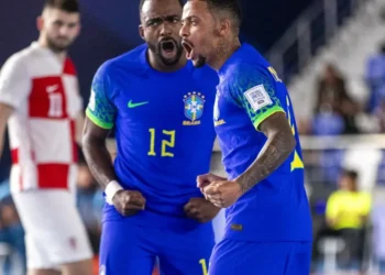 Brasil goleia a Croácia e avança para as oitavas do Mundial de Futsal