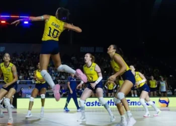 Brasil atropela Grécia mesmo oscilando na estreia do Mundial de vôlei
