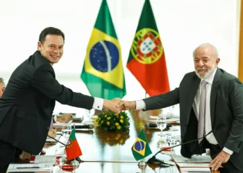 Brasil e Portugal assinam 19 acordos bilaterais
