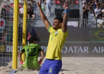 Brasil encara o Irã na semifinal da Copa do Mundo de Beach Soccer