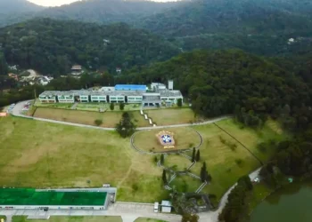 Quadrilha é presa por furtar bolas, chuteiras e uniformes da CBF