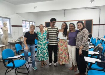 CJCC de Salvador recebe oficinas promovidas em parceria com a Associação Pequenos Pintores de Arte Naif