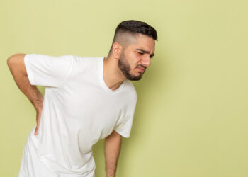 Exercícios mal executados podem sobrecarregar a coluna, alerta especialista