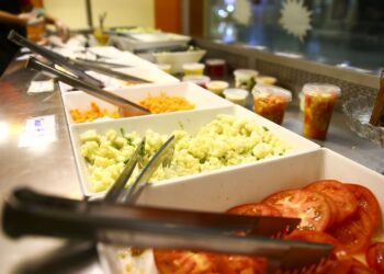 Setor de Serviços fica estável em maio, diz IBGE