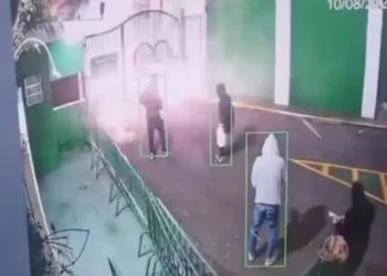 CT do Palmeiras é atacado com bombas e rojões