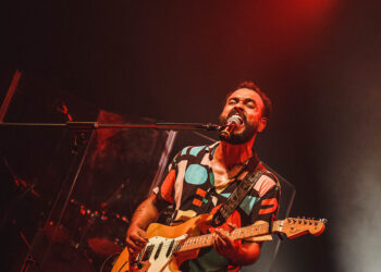 Caian faz show de “Paixão e outras drogas” pelo Selo Educadora FM Independente –