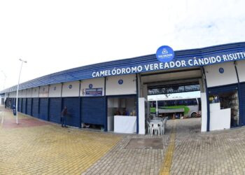 Semop fecha 2024 com credenciamento online de ambulantes, plataforma no Carnaval e 20 novos camelódromos entregues