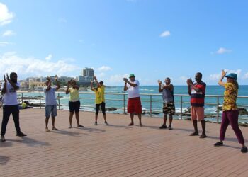 Caps realiza caminhada em alusão ao Setembro Amarelo