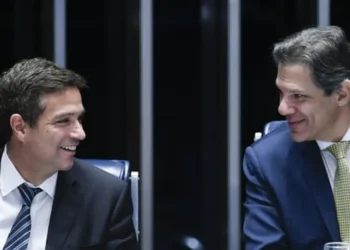 Fala de Campos Neto sobre transição no BC é recebida como aviso a Lula