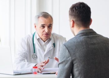 Campanha Abril Lilás chama atenção para o câncer de testículo