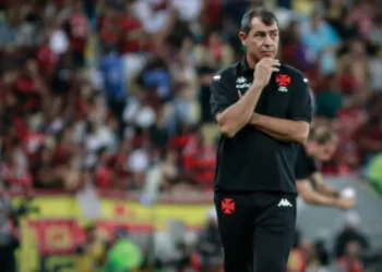 Após derrota para o Cruzeiro, Carille é demitido do Vasco da Gama