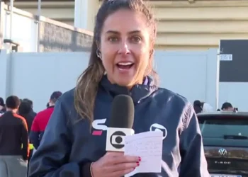 Carol Barcelos pede demissão e deixa a Globo após 20 anos