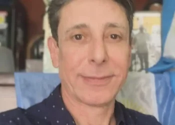 Ator Cássio Scapin, de ‘Castelo Rá-Tim-Bum’ alerta sobre tentativa de extorsão: “É uma gangue”