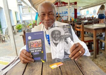 Noite Cultural reúne música, literatura e poesia na Cantina da Lua