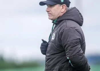 Juventude anuncia saída do técnico Claudio Tencati após derrota para o Bahia