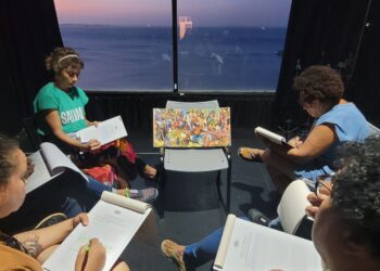 Teatro Gamboa tem temporada de peça premiada com relato de personagem LGBTQIAPN+ ao longo de maio
