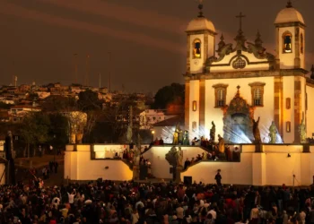 Ópera leva moradores de Congonhas a visitarem a própria história
