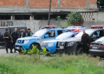 Operação policial na Maré causa fechamento de vias expressas no Rio