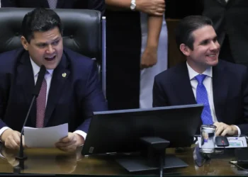 Alcolumbre: decisões do STF devem ser respeitadas, mas sem cerceamento