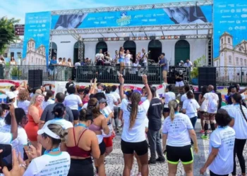 Corrida do Dia das Mães leva mais de 4 mil pessoas para as ruas de Salvador