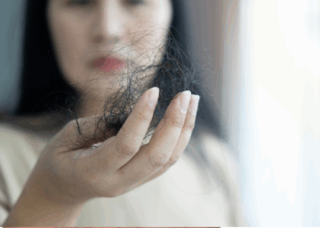 Menopausa e queda de cabelo: um olhar para a saúde feminina