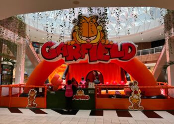 Garfield desembarca no Shopping Paralela