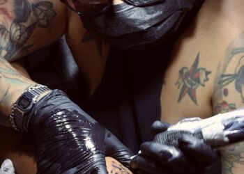 Deusas da Tinta: tatuadoras se encontram no Viva o Verão Paralela