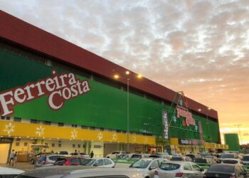 Emprego: Ferreira Costa está com vagas para PCD